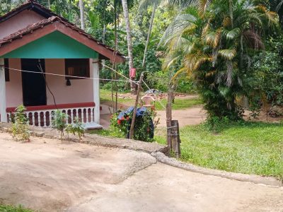 Land with house for sale in Karapitiya, Galle