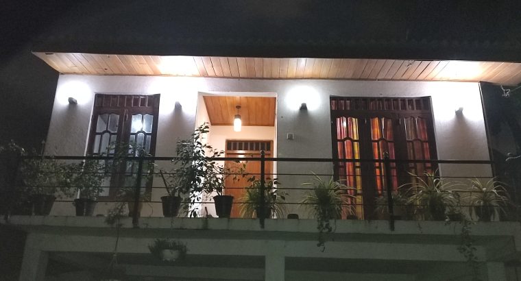 UPSTAIR HOUSE FOR RENT WATTALA