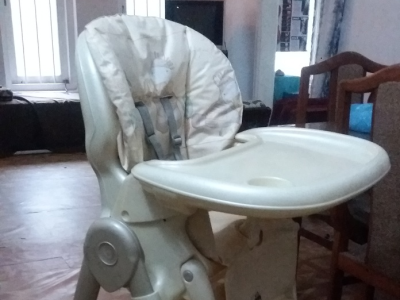 Italian Baby Feeding Chair (Beige) for sale