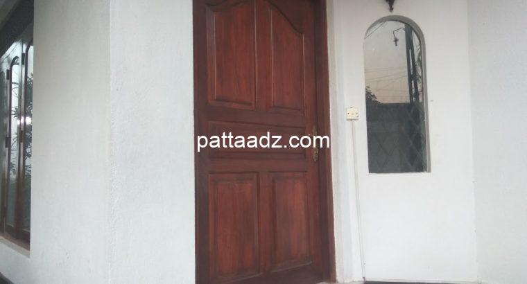 Room for rent in Maharagama ( මහරගම කාමරයක් කුලියට දීමට තිබේ )